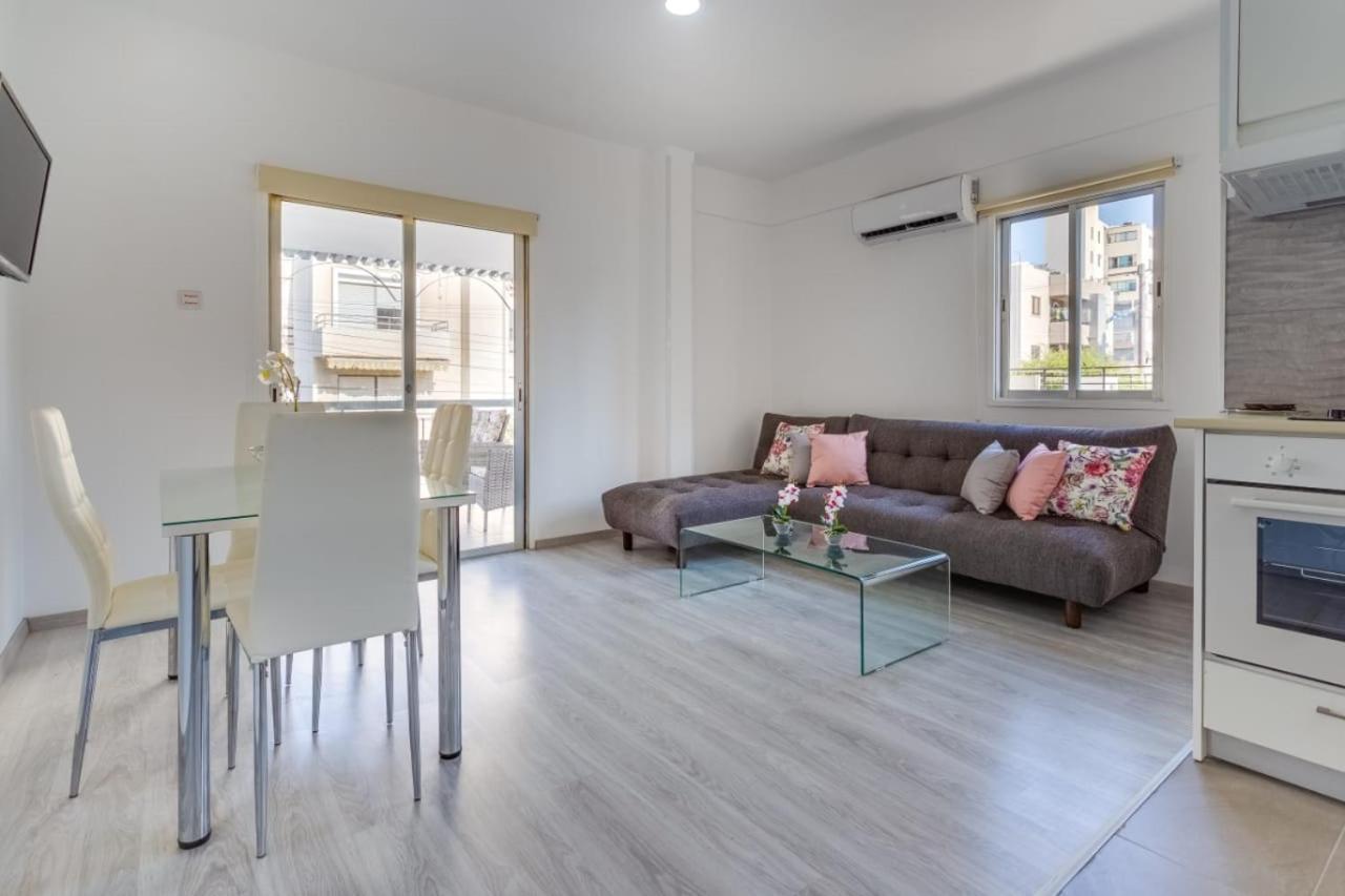 Downtown Larnaca Apartment Ngoại thất bức ảnh